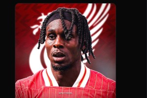 德天空：药厂后卫弗林蓬已完成利物浦的体检，所有转会细节均敲定