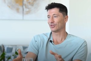 莱万：如果阵容齐整我们能击败国米，现在巴萨很难找到我的替身